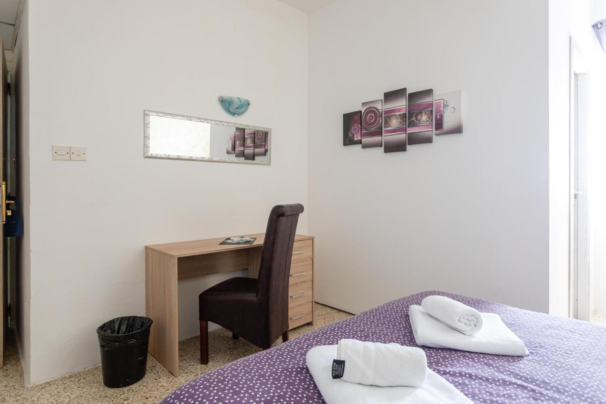 Tarona Guesthouse St. Paul's Bay Cameră foto
